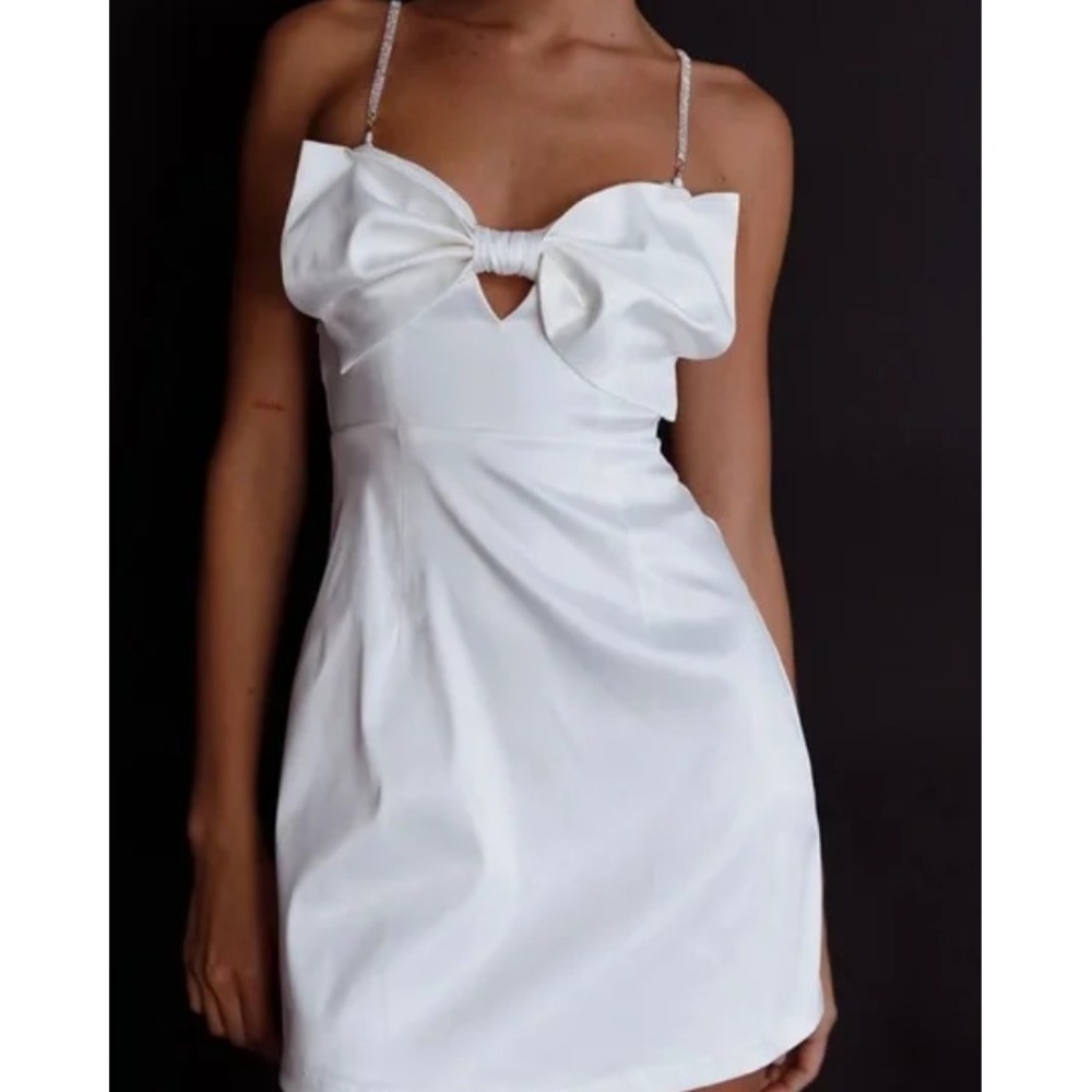 Selfie Leslie White Satin Mini Dress Bow Front Medium Bridal Bachelorette Sexy